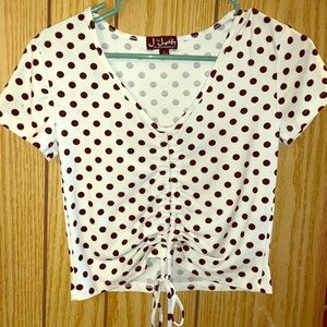 Shirt with middle scrunchy